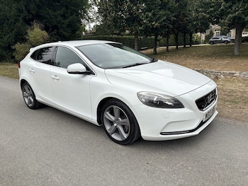 Used Volvo V40 2013 for sale - 75877820: Photo