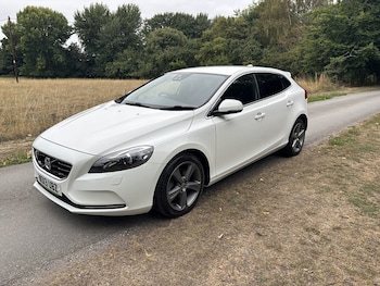 Used Volvo V40 2013 for sale - 75877820: Photo