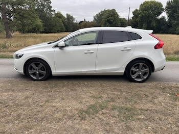 Used Volvo V40 2013 for sale - 75877820: Photo