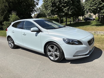 Used Volvo V40 2013 for sale - 75877815: Photo