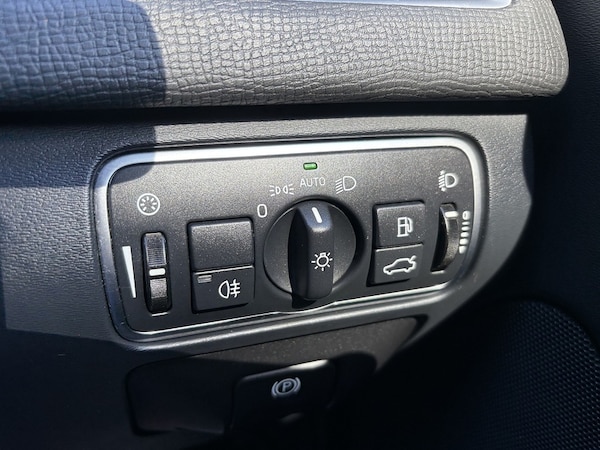 Used Volvo XC60 2016 for sale - 76029730: Photo 34