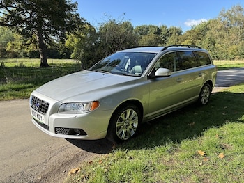Used Volvo V70 2025 for sale - 76069295: Photo 3