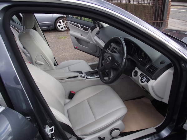 Used Mercedes-Benz C Class 2010 for sale - 75344237: Photo 13