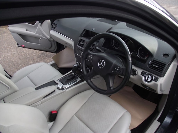 Used Mercedes-Benz C Class 2010 for sale - 75344237: Photo 14
