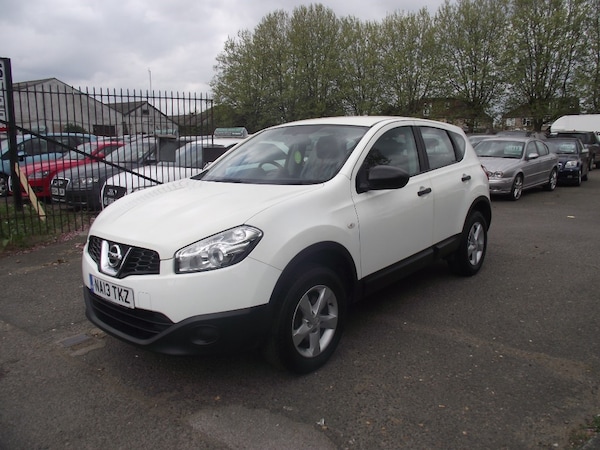 Used Nissan Qashqai 2013 for sale - 75344249: Photo 2