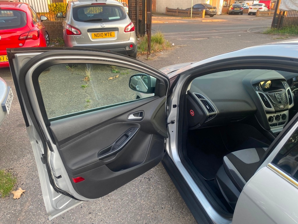 Used Ford Focus 2013 for sale - 76128791: Photo 9