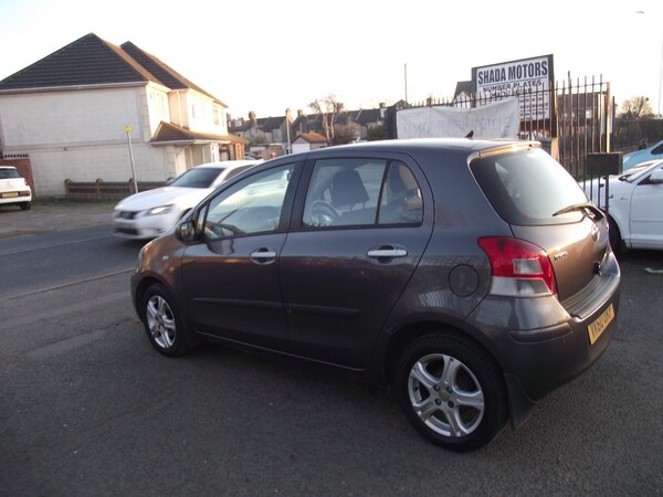 Used Toyota Yaris 2010 for sale - 75344228: Photo 7