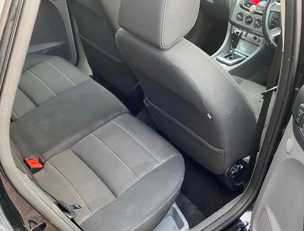 Used Ford Focus 2010 for sale - 76702521: Photo 10