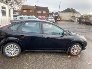 Used Ford Focus 2010 for sale - 76702521: Photo
