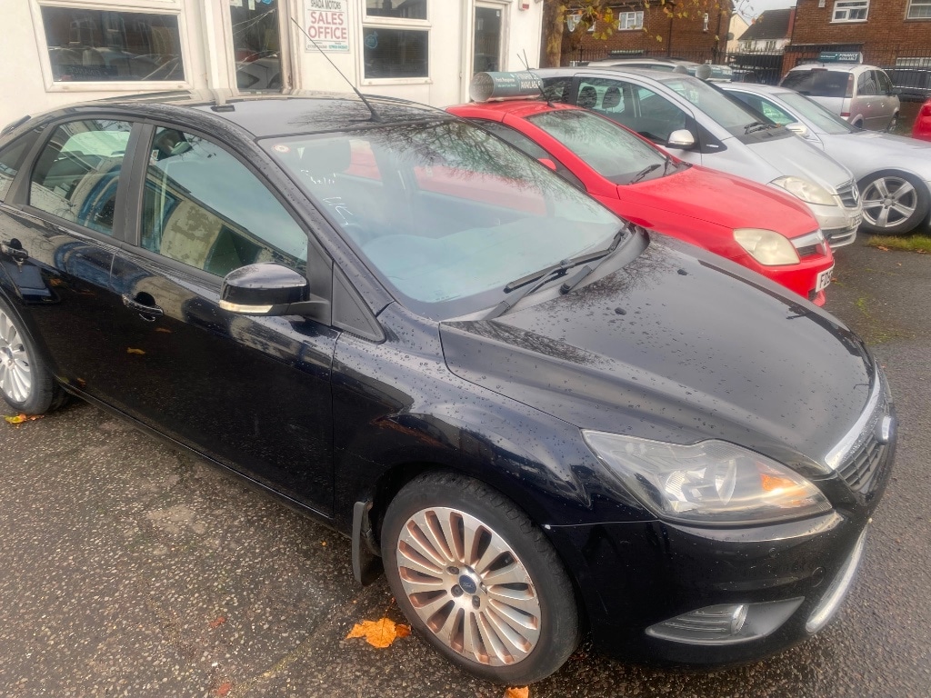 Used Ford Focus 2010 for sale - 76702521: Photo 4