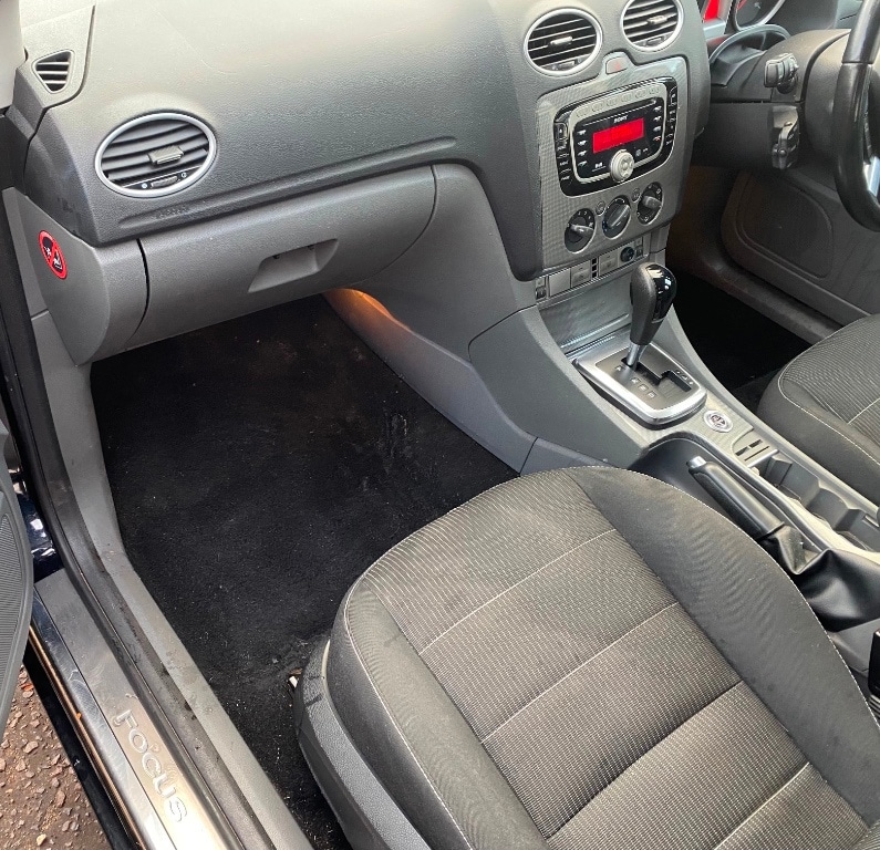 Used Ford Focus 2010 for sale - 76702521: Photo 8