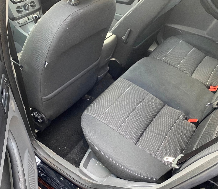 Used Ford Focus 2010 for sale - 76702521: Photo 9