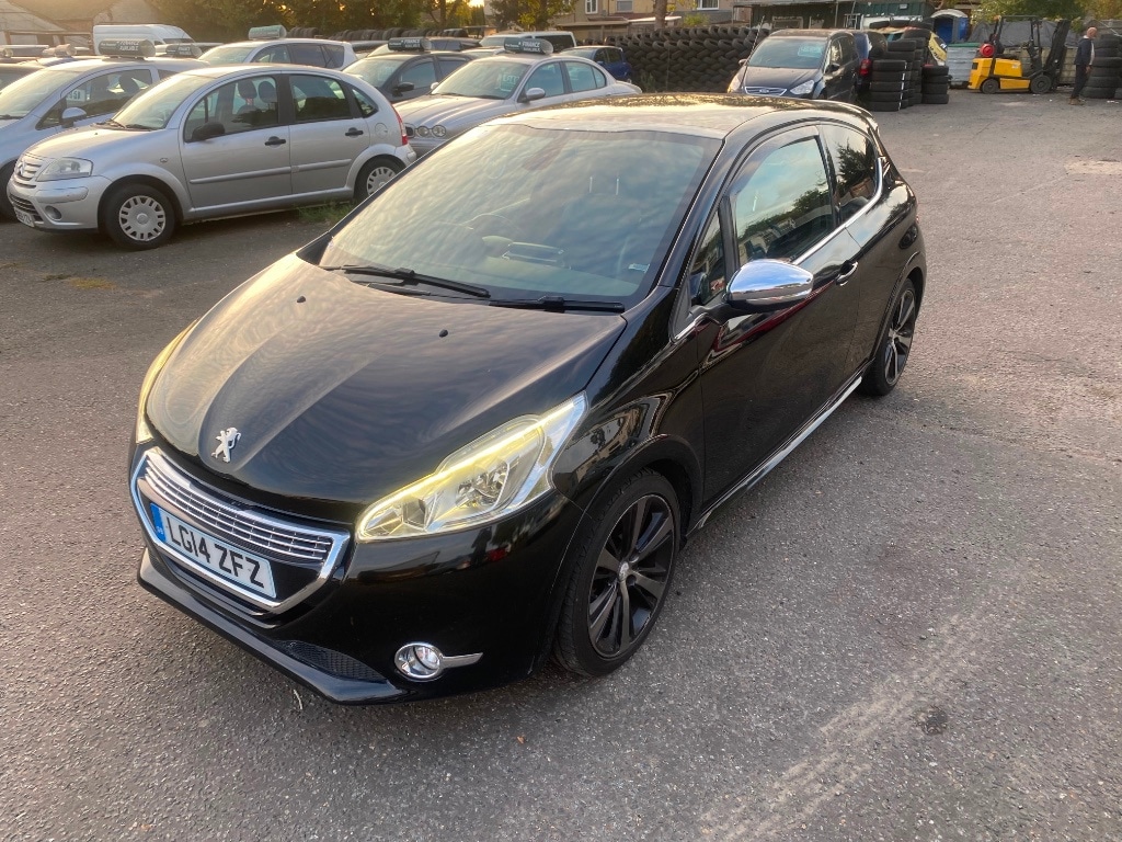 Used Peugeot 208 2014 for sale - 76281732: Photo 1