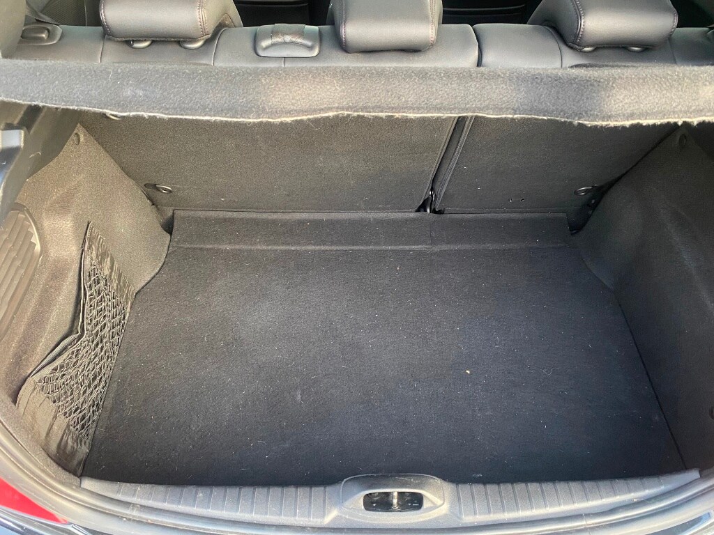 Used Peugeot 208 2014 for sale - 76281732: Photo 14