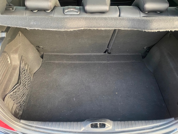 Used Peugeot 208 2014 for sale - 76281732: Photo 14