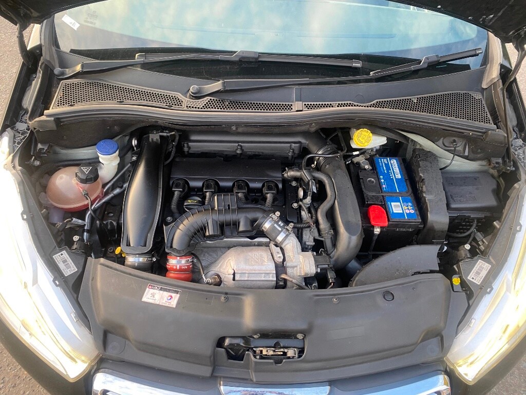 Used Peugeot 208 2014 for sale - 76281732: Photo 15