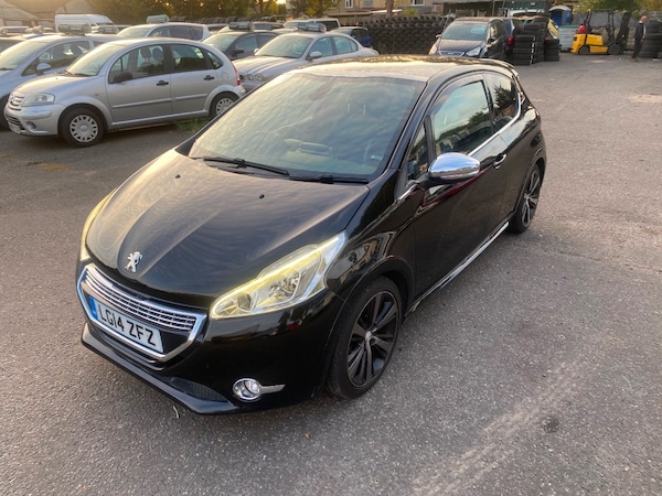 Used Peugeot 208 2014 for sale - 76281732: Photo 1