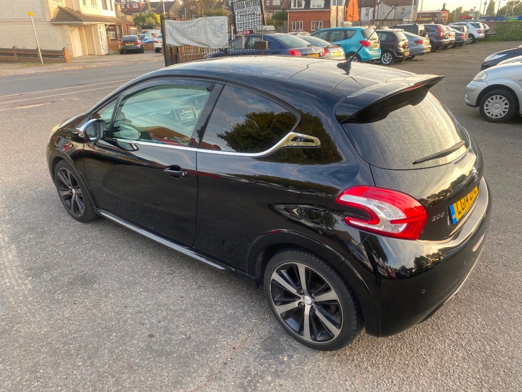 Used Peugeot 208 2014 for sale - 76281732: Photo 3