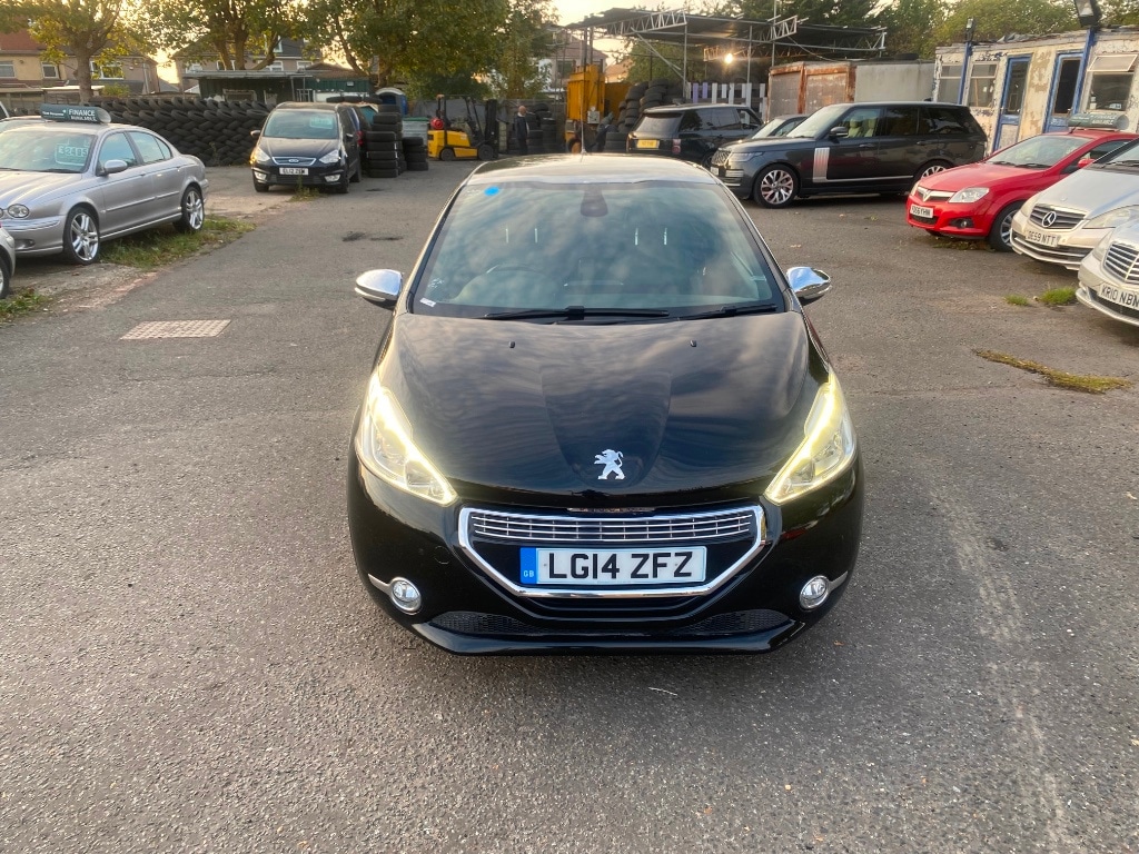 Used Peugeot 208 2014 for sale - 76281732: Photo 6