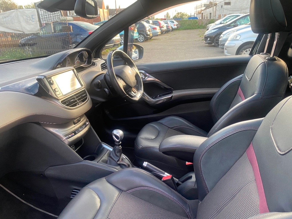 Used Peugeot 208 2014 for sale - 76281732: Photo 8