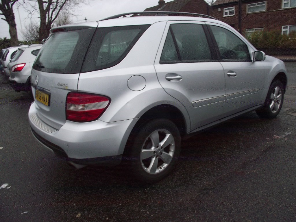 Used Mercedes-Benz 320 2008 for sale - 75344226: Photo 11