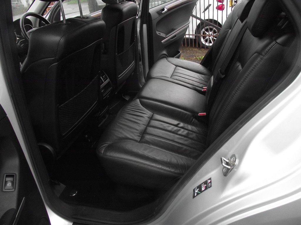 Used Mercedes-Benz 320 2008 for sale - 75344226: Photo 5