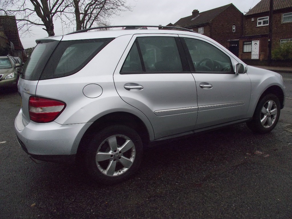 Used Mercedes-Benz 320 2008 for sale - 75344226: Photo 7