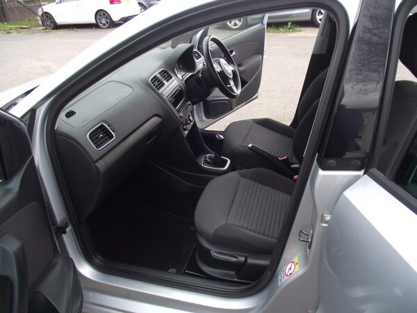 Used Volkswagen Polo 2011 for sale - 75344230: Photo 5