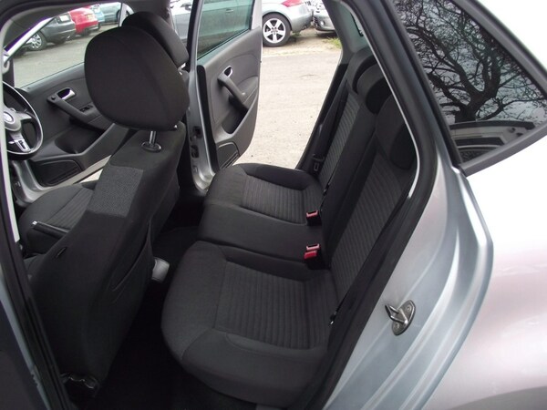 Used Volkswagen Polo 2011 for sale - 75344230: Photo 8
