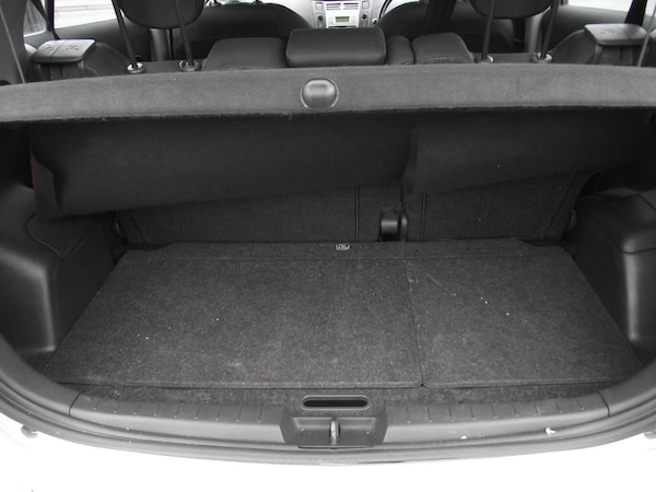Used Toyota Yaris 2008 for sale - 75344236: Photo 17