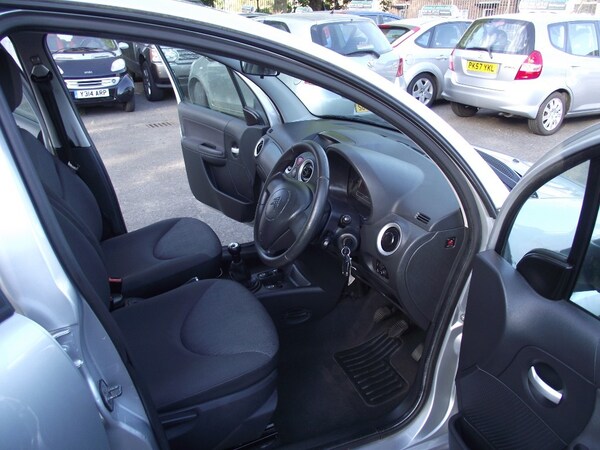 Used Citroen C3 2010 for sale - 74802360: Photo 9