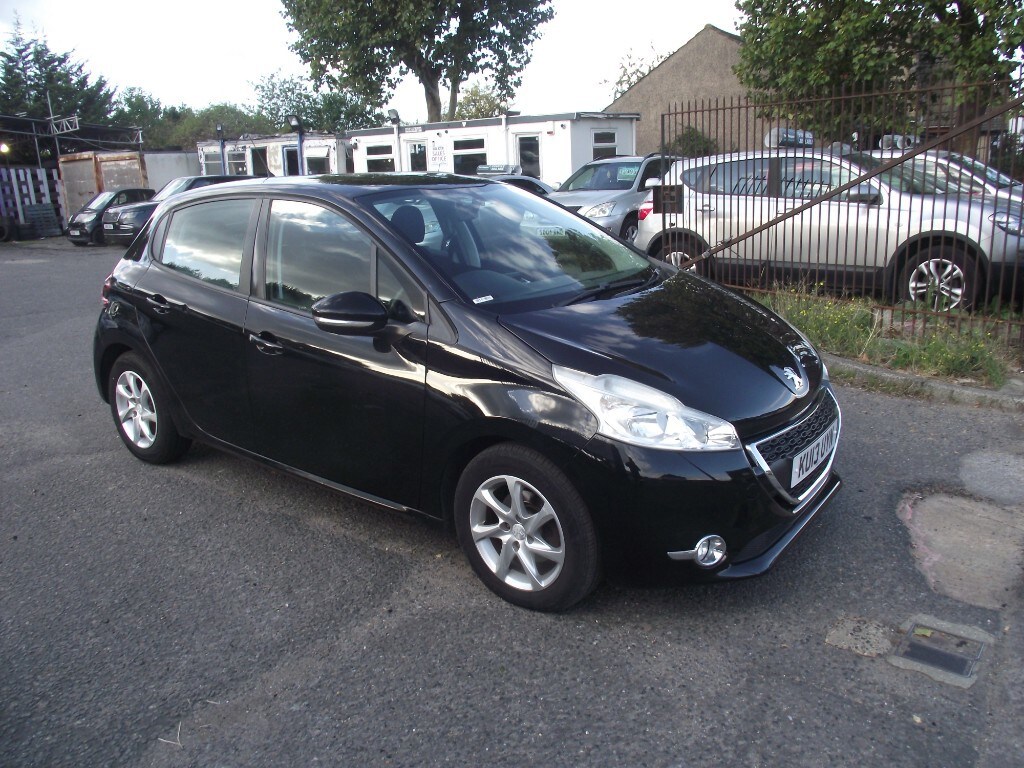Used Peugeot 208 2013 for sale - 76275025: Photo 12