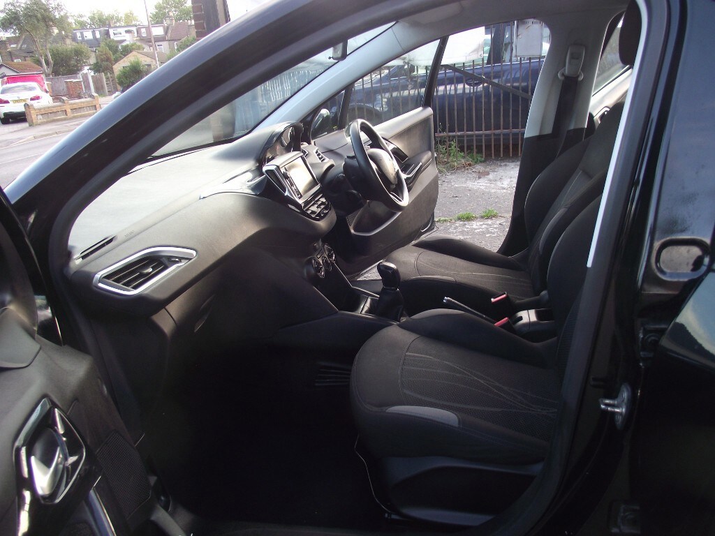 Used Peugeot 208 2013 for sale - 76275025: Photo 19