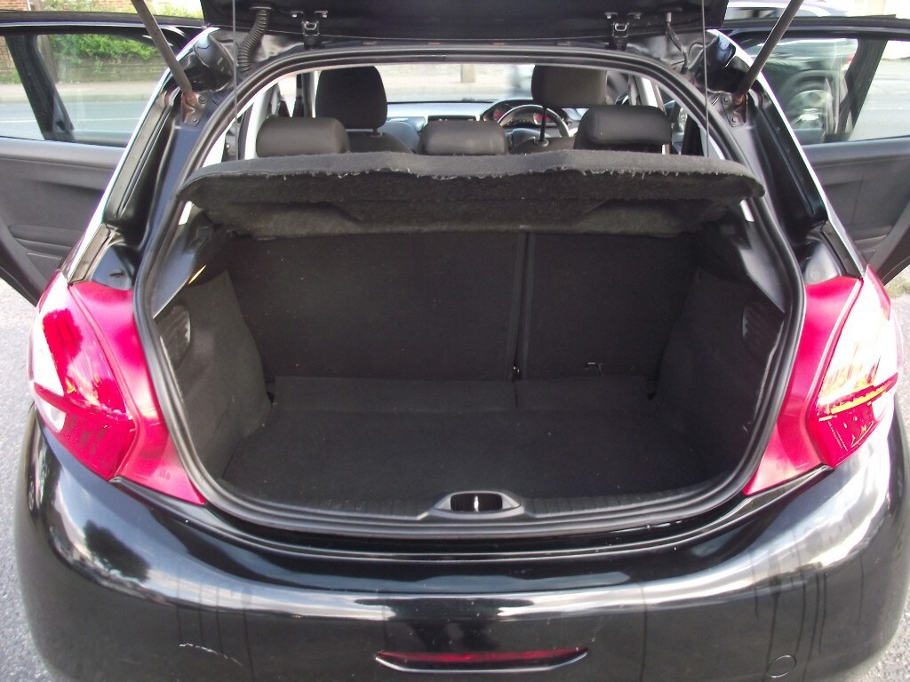 Used Peugeot 208 2013 for sale - 76275025: Photo 20