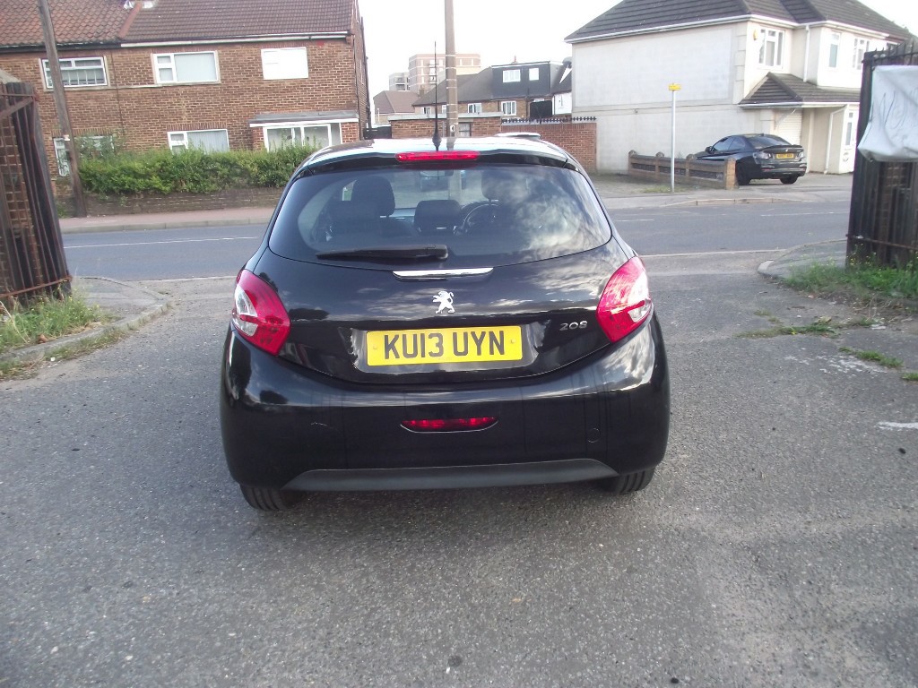 Used Peugeot 208 2013 for sale - 76275025: Photo 9