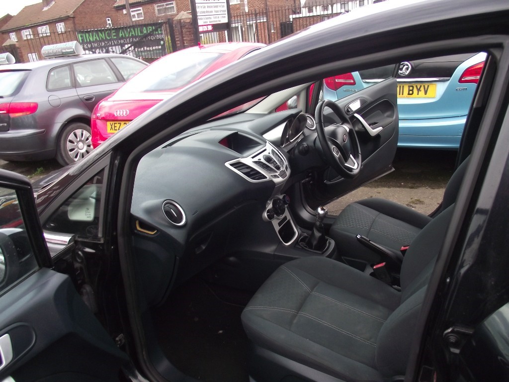 Used Ford Fiesta 2012 for sale - 77075000: Photo 15