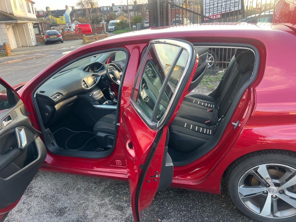 Used Peugeot 308 2014 for sale - 77182235: Photo 11