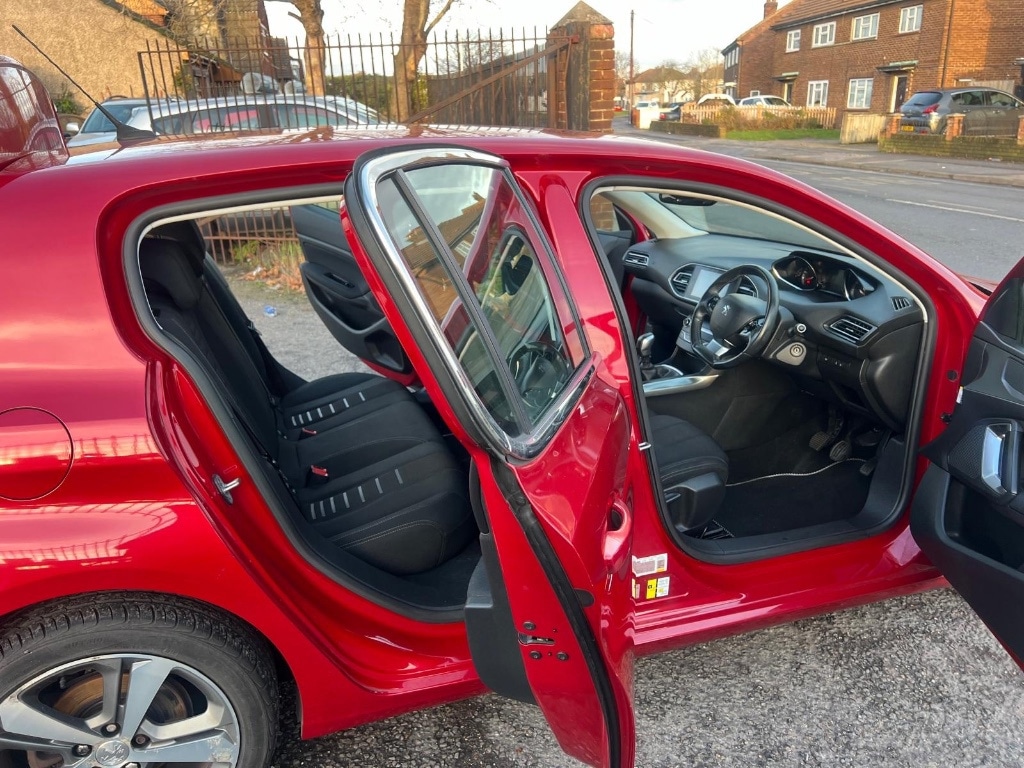 Used Peugeot 308 2014 for sale - 77182235: Photo 12