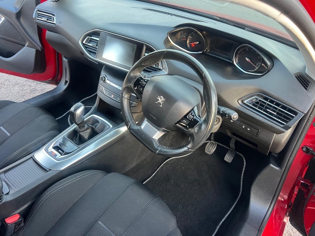 Used Peugeot 308 2014 for sale - 77182235: Photo 16