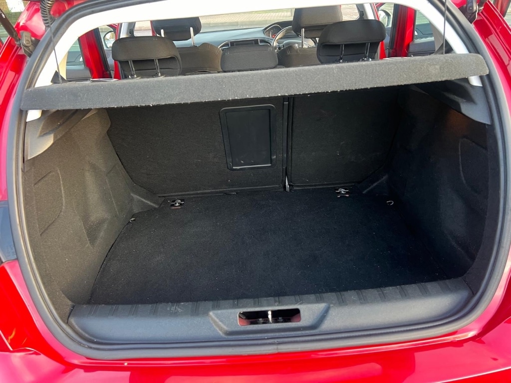 Used Peugeot 308 2014 for sale - 77182235: Photo 18