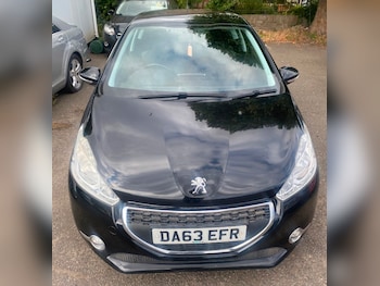 Used Peugeot 208 2013 for sale - 75261846: Photo