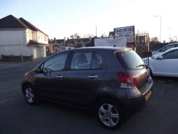 Used Toyota Yaris 2010 for sale - 74802378: Photo
