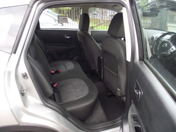 Used Nissan Qashqai 2010 for sale - 75344225: Photo 9