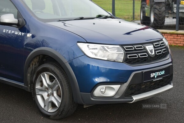 Used Dacia Sandero Stepway 2017 for sale - 76308191: Photo 10