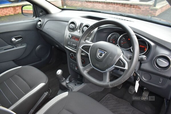 Used Dacia Sandero Stepway 2017 for sale - 76308191: Photo 12