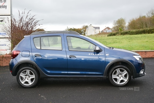 Used Dacia Sandero Stepway 2017 for sale - 76308191: Photo 3