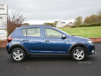 Used Dacia Sandero Stepway 2017 for sale - 76308191: Photo