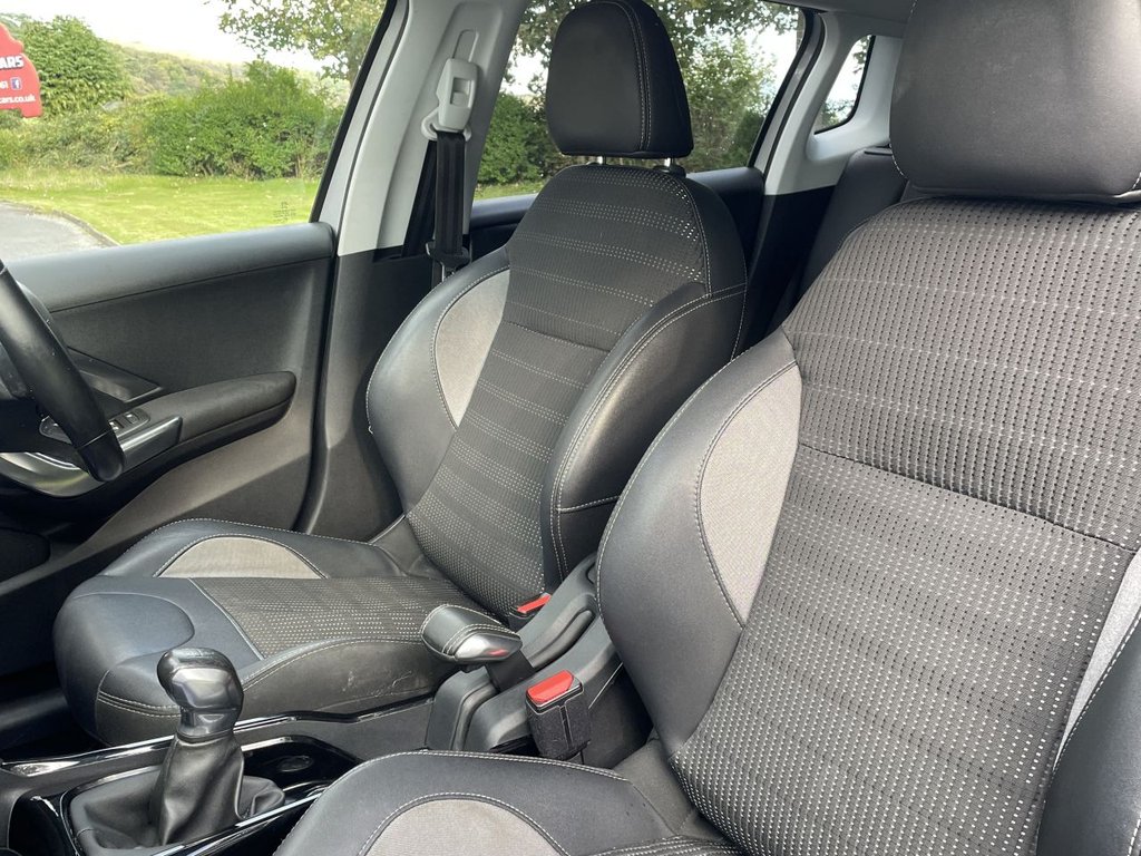 Used Peugeot 2008 2017 for sale - 76068285: Photo 15