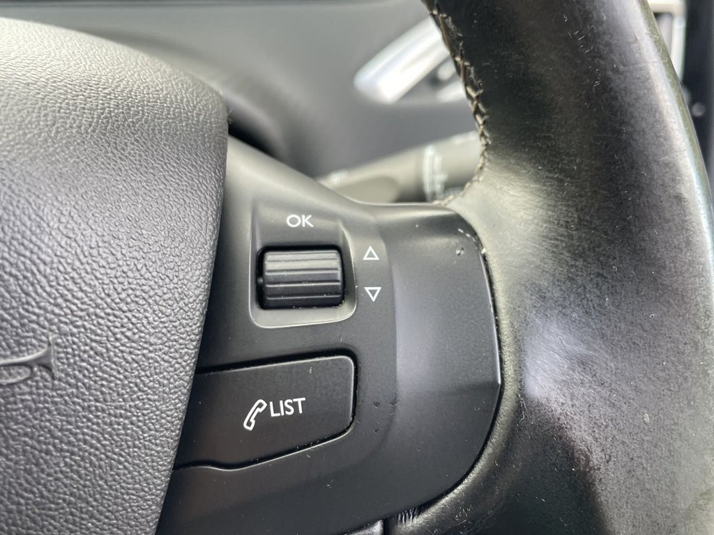 Used Peugeot 2008 2017 for sale - 76068285: Photo 32