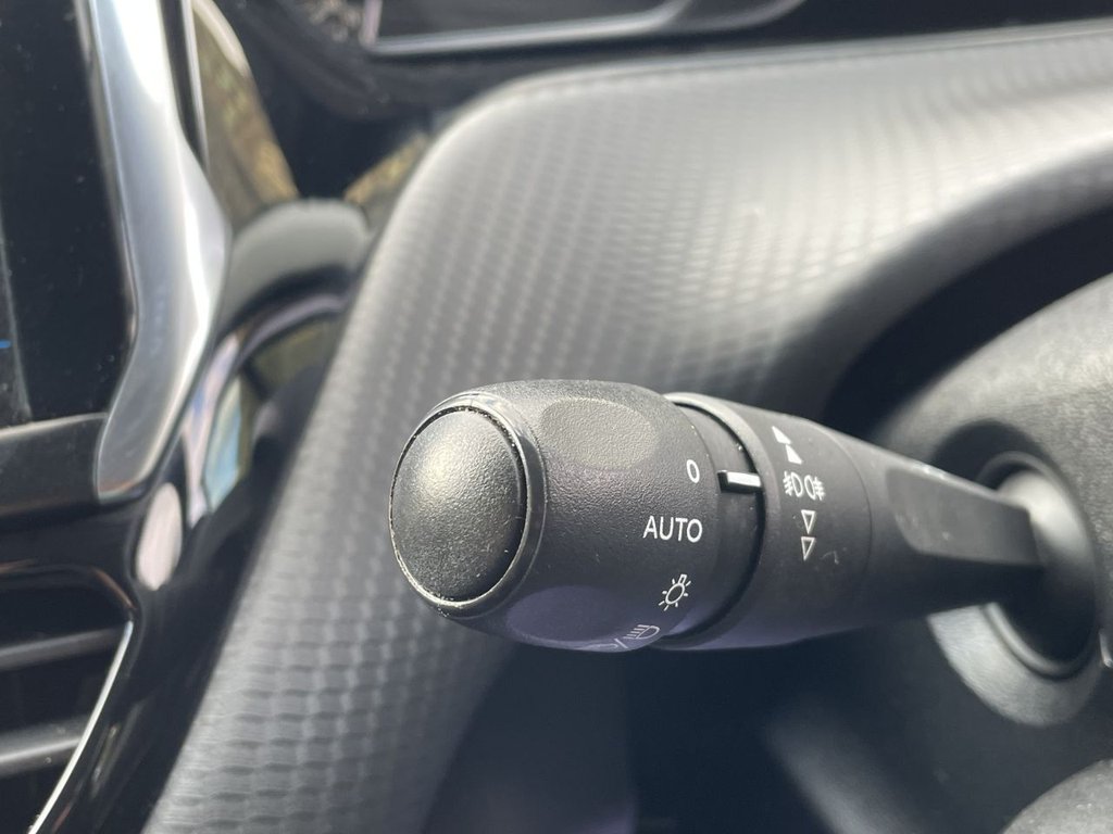 Used Peugeot 2008 2017 for sale - 76068285: Photo 33